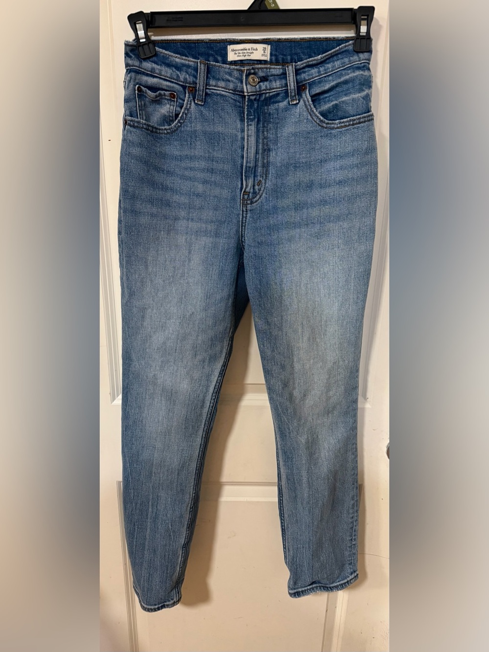 Abercrombie & Fitch Curve Love "The '90s Slim Straight" Size 29 / 8 Short